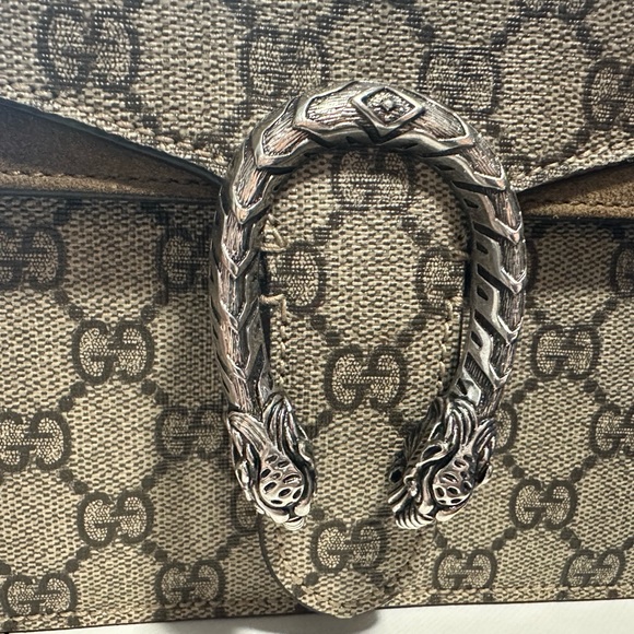 Gucci cross body bag. - Picture 3 of 10
